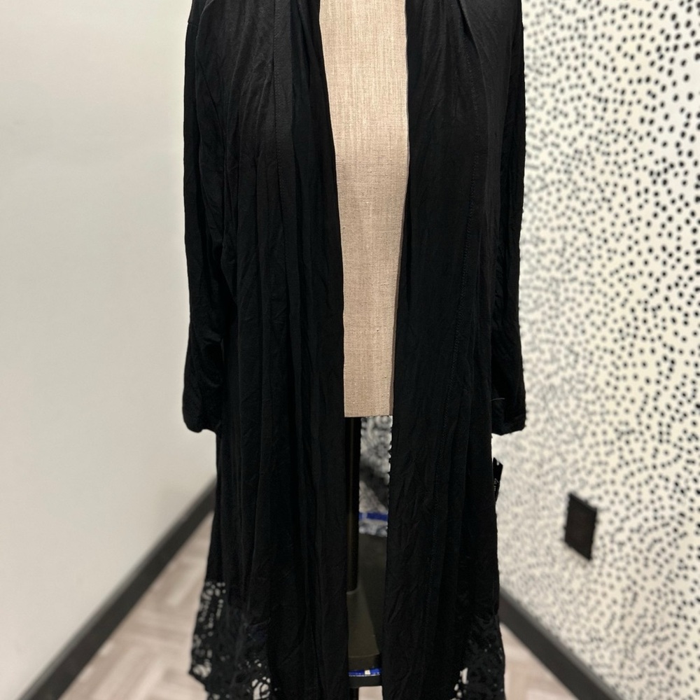 Chic Black Lace Trim Cardigan
